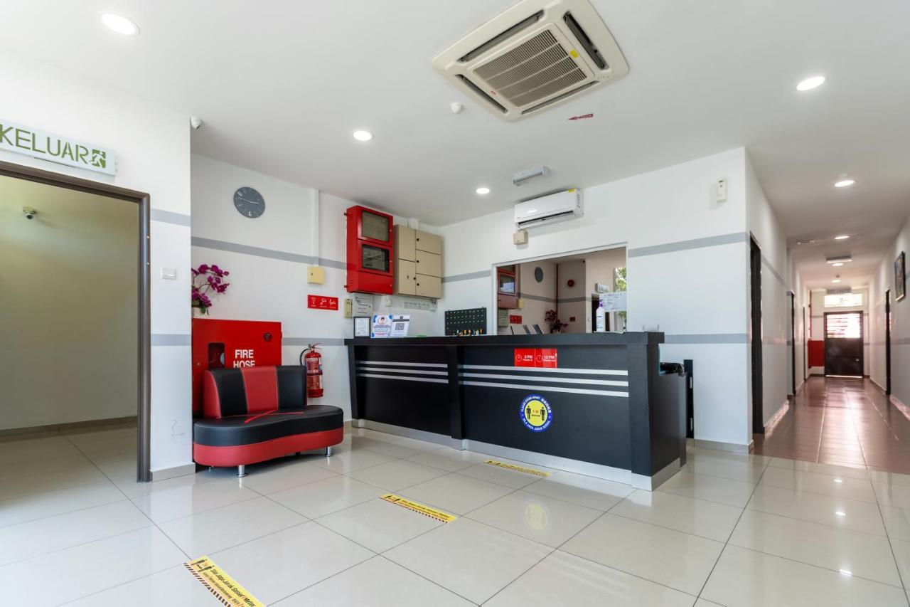 Ant Hotel Malacca Esterno foto