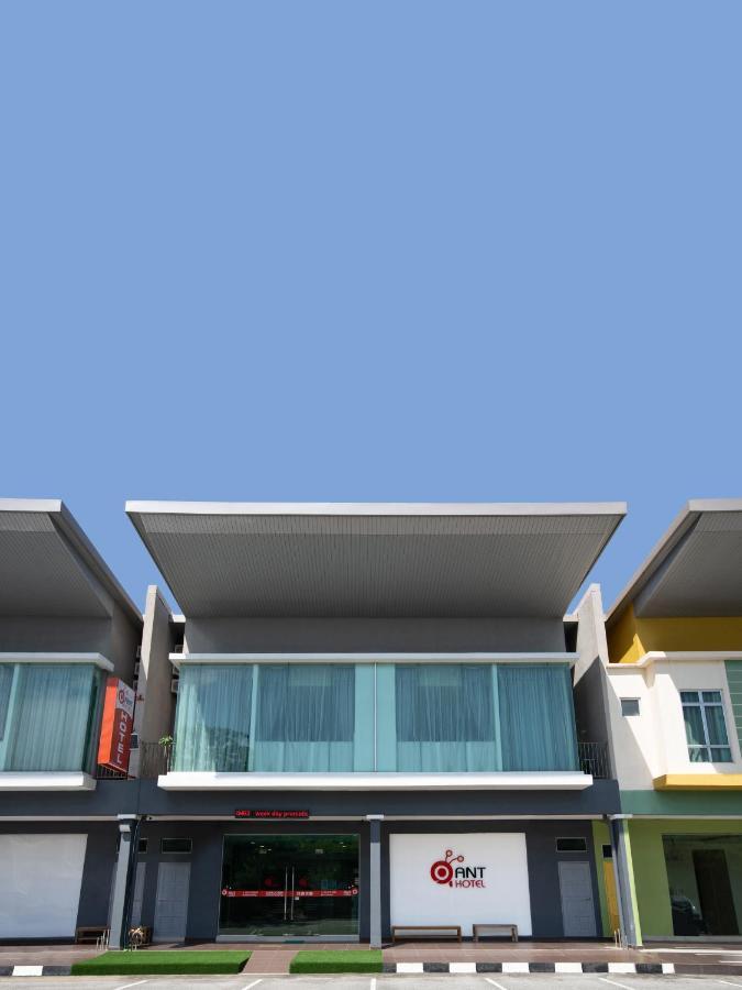 Ant Hotel Malacca Esterno foto
