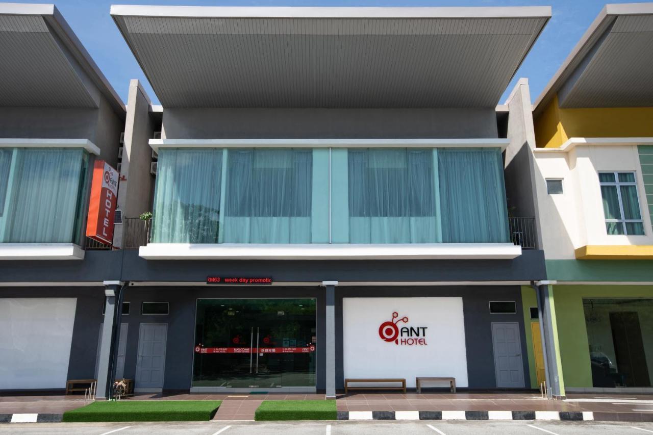 Ant Hotel Malacca Esterno foto