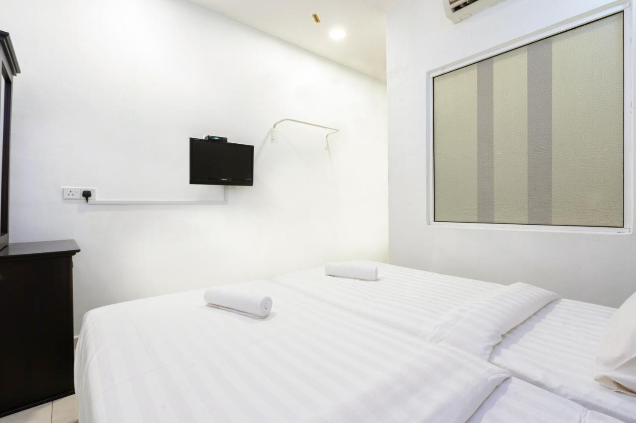 Ant Hotel Malacca Esterno foto