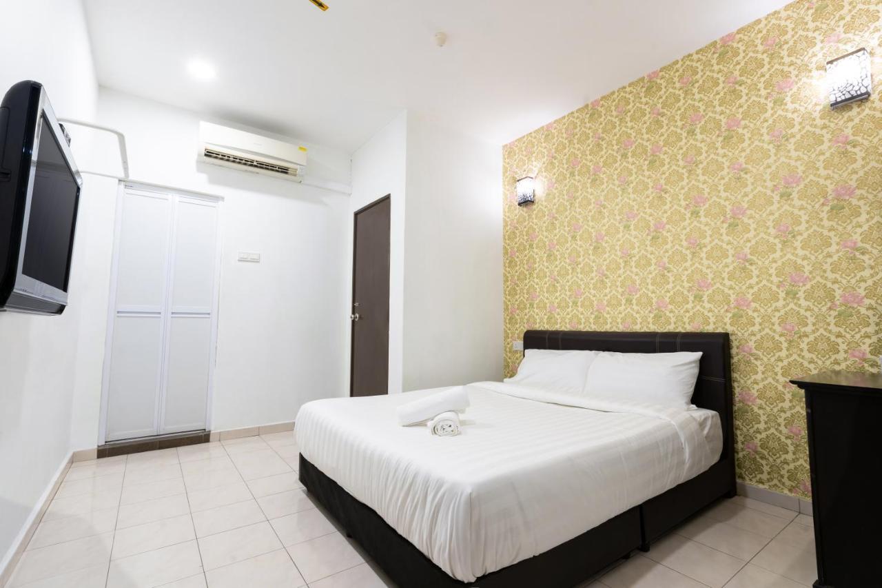Ant Hotel Malacca Esterno foto