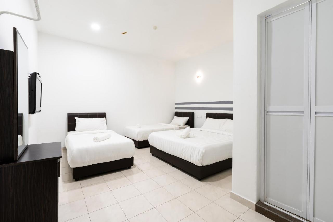Ant Hotel Malacca Esterno foto