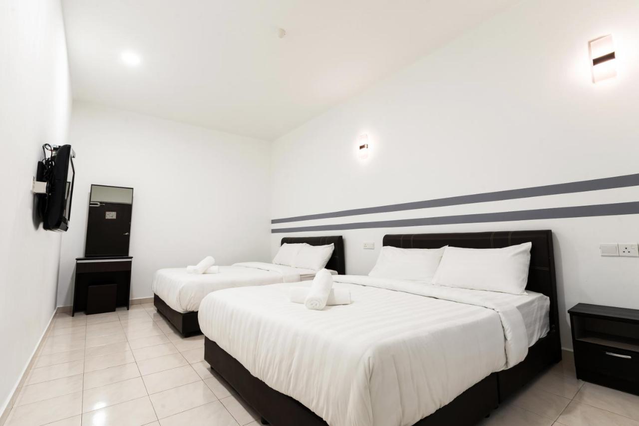 Ant Hotel Malacca Esterno foto