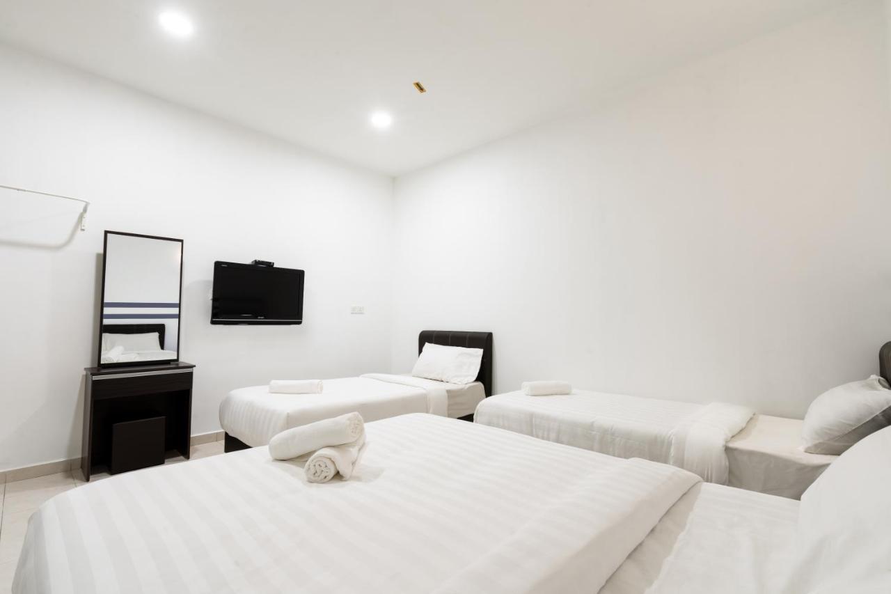 Ant Hotel Malacca Esterno foto